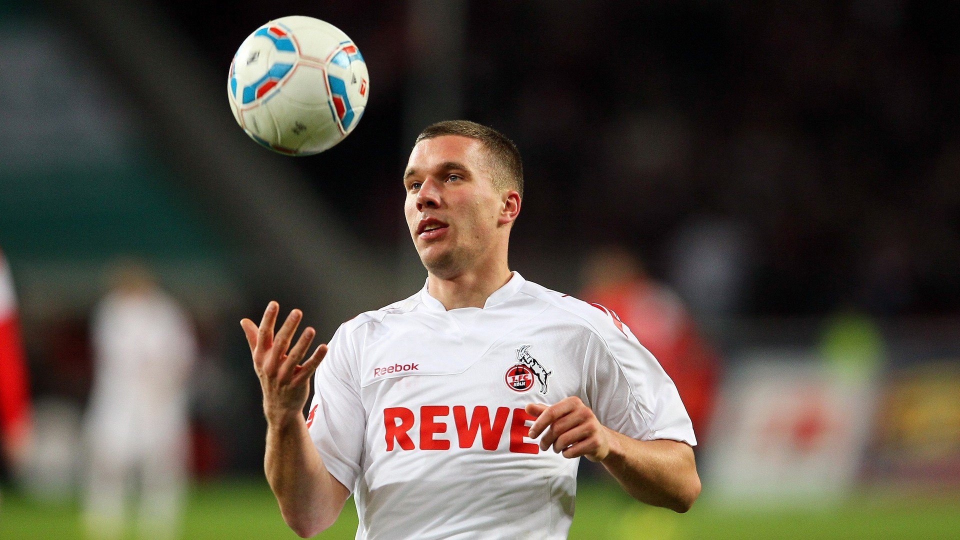 从哈登冠军级表现到爵士完胜上海队，跨越东西方的篮球启示录