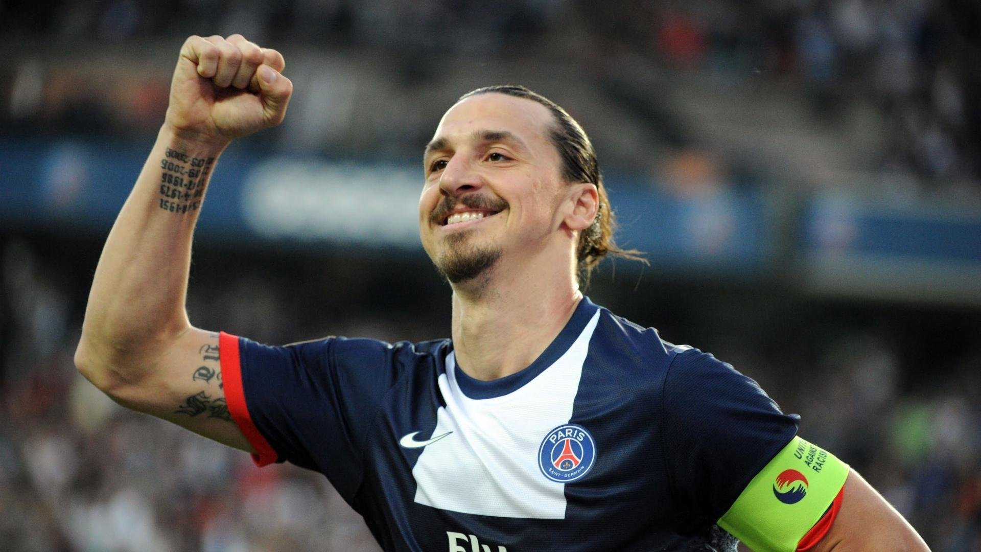 赛道上的毫厘之争，红牛惊险卫冕，诺里斯率队破局