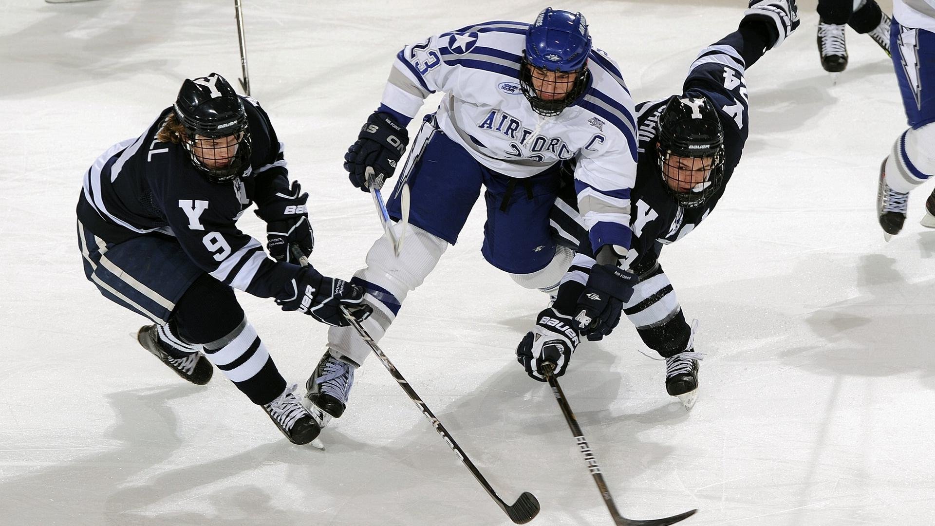 赛道风云，佩雷兹惊艳四座，迈凯伦上演史诗级翻盘